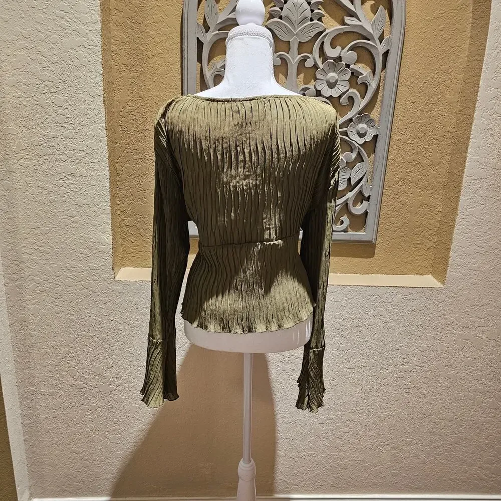 PrettyLittleThing Olive Green Crinkle Crepe Tie Front Top Size 6 Y2K Cottagecore - Picture 4 of 10